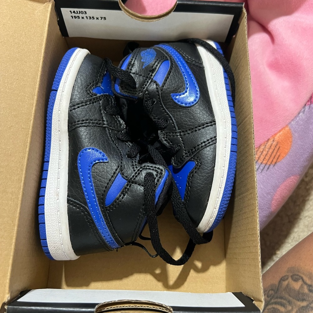 6C Jordan 1 mid